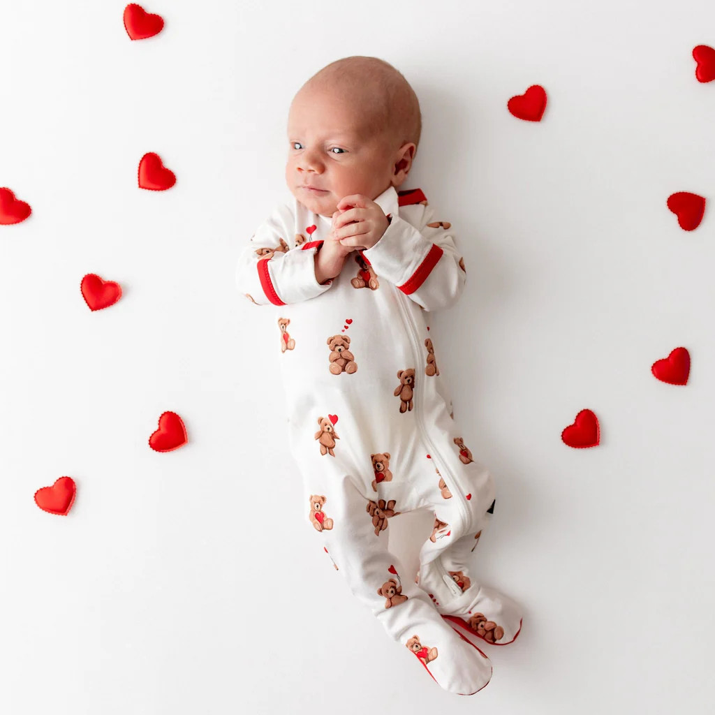 Zippered Footie in Bear Hearts | Kyte Baby
