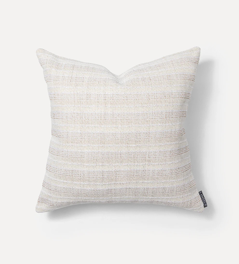Jolin Pillow | Le Maé by Lindye