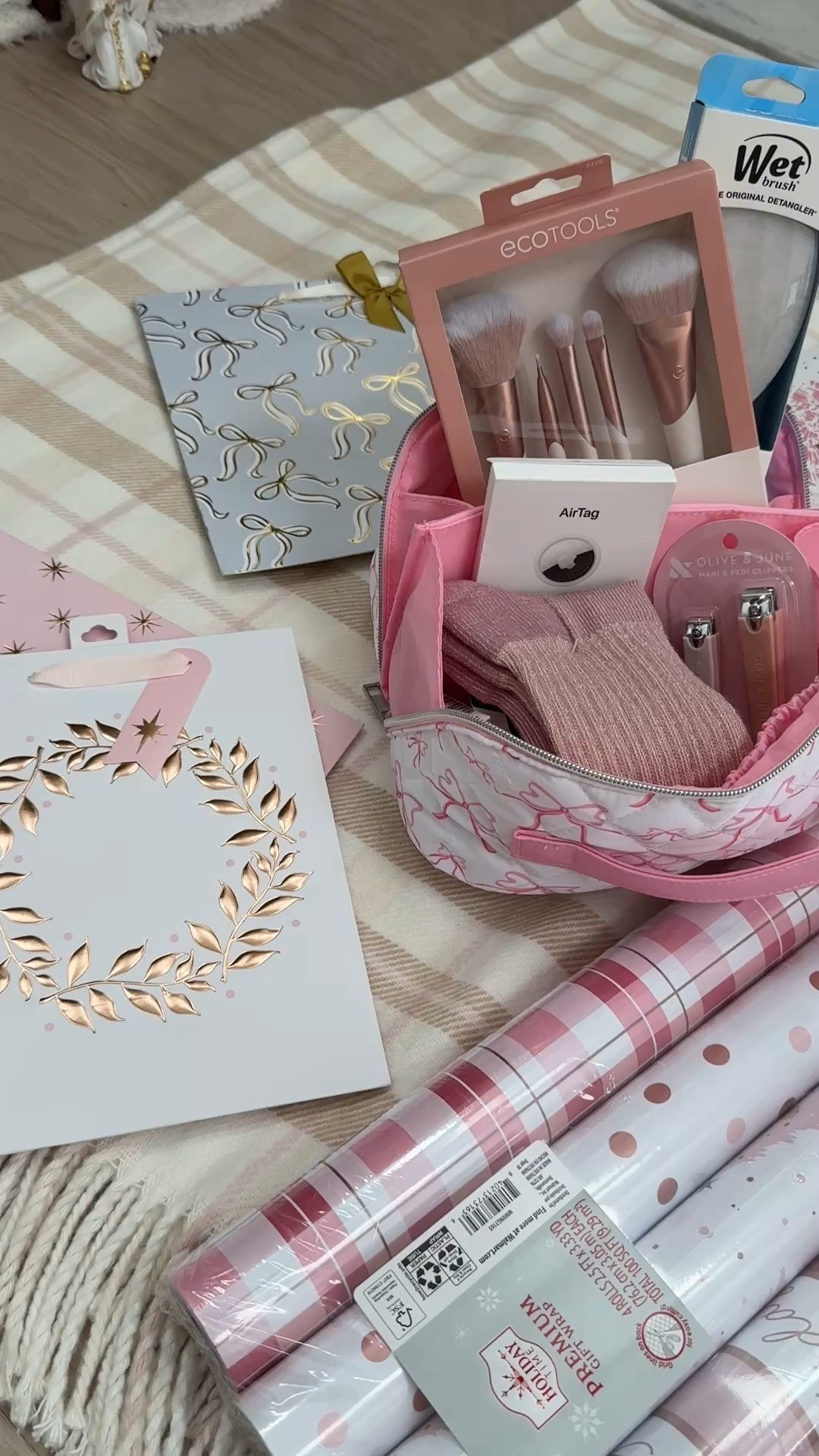 Last minute gift ideas thanks to @Walmart Express Delivery in less than 1 hour!! (Subject to availability. Fees & restrictions apply.) #walmartpartner #walmart 

#LTKHoliday #LTKSaleAlert #LTKGiftGuide