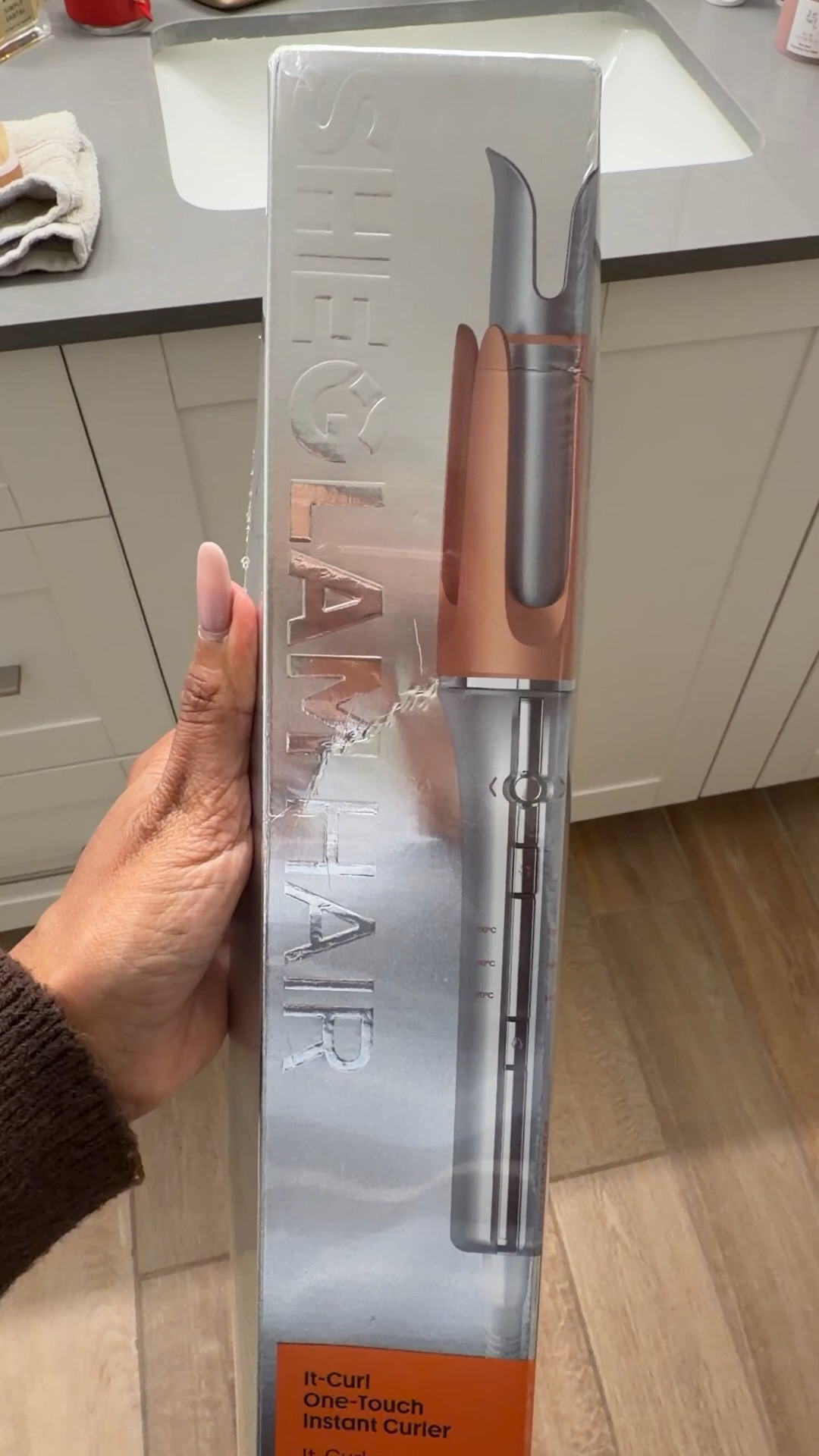 Cabello como recién salido de la peluquería, ya les mostraré en un vídeo cómo queda 😍 Risos PERFECTOS 🔥

#LTKvlog #LTKBeauty #LTKdayinmylife