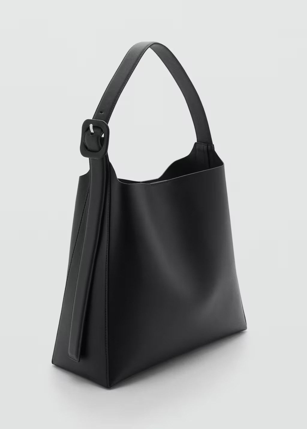 Bucket bag with buckle black - Woman - One size - MANGO | MANGO (UK)