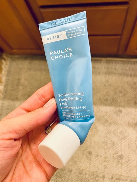Empty Container Alert 🚨 
This Paula’s Choice sunscreen is my new FAVE and a great way to prime my skin! 
.
.
.
.
.
.
.
.
.
.
#sunscreen #skincare #spf #paulaschoice #antiaging #affordableskincare 

#LTKfindsunder50 #LTKswim #LTKbeauty