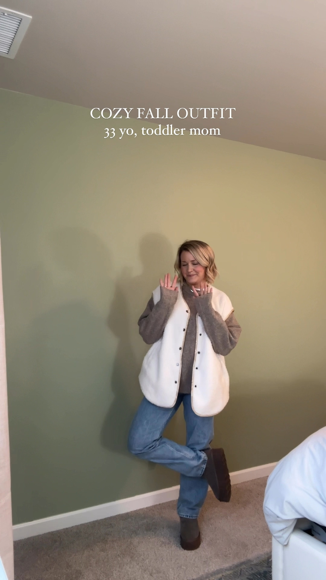 cozy outfit idea 


Size down in vest. It runs oversized already, wearing an XS here. 

Jeans are size 27, size up 1. Linked a similar pair from Abercrombie that are on sale right now. 

Size down in boots 1/2 size 

#LTKVideo #LTKFindsUnder100 #LTKStyleTip