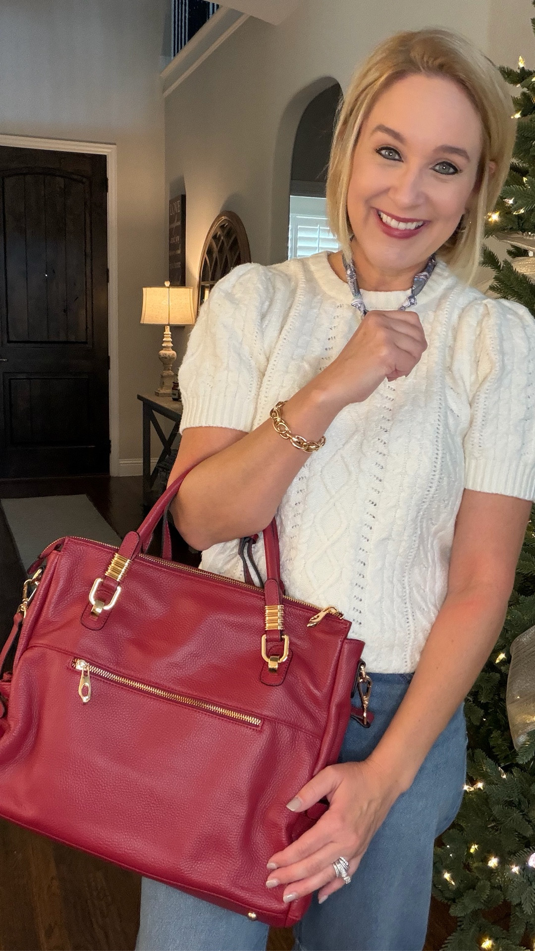 She’s a stunner! ✨✨

Genuine leather and perfect Wine Red! Need a bag for the holidays? 
Here she is 🎁 

(Can carry up to a 14 inch laptop and all the Mom extras 🙋🏼‍♀️)

❤️❤️❤️

#LTKmomlife #LTKHoliday #LTKFindsUnder100