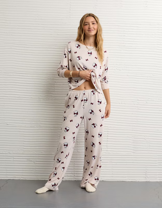 AE Luxe Plush Snoopy Long-Sleeve & Pant PJ Set | American Eagle Outfitters (US & CA)