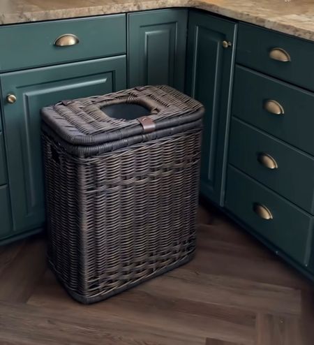 Our trashcan is exposed so we got a pretty one since we have to see it :) 

Amazon find, Amazon home, trash bin, waste bin, kitchen trashcan 



#LTKhome