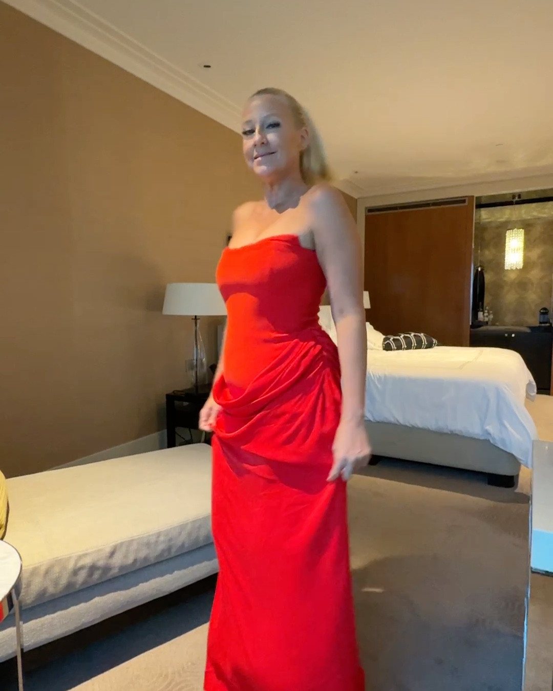 This Sass and Bide dress is giving Pretty Woman. Fits like a dream. Makes you instantly bougie. Run ❤️