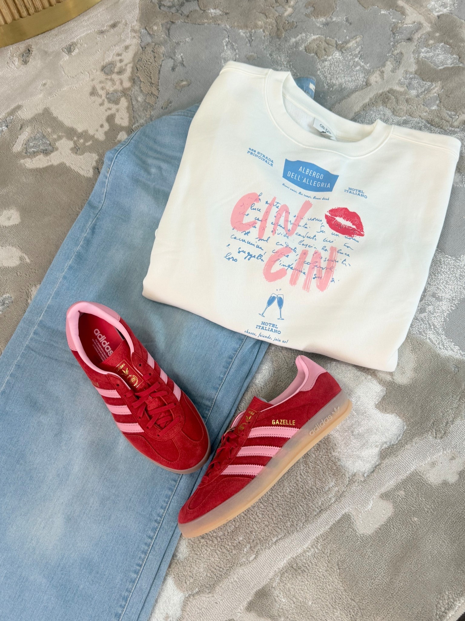 Chill Vday Looks! 

#LTKootd #LTKgrwm #LTKOver40