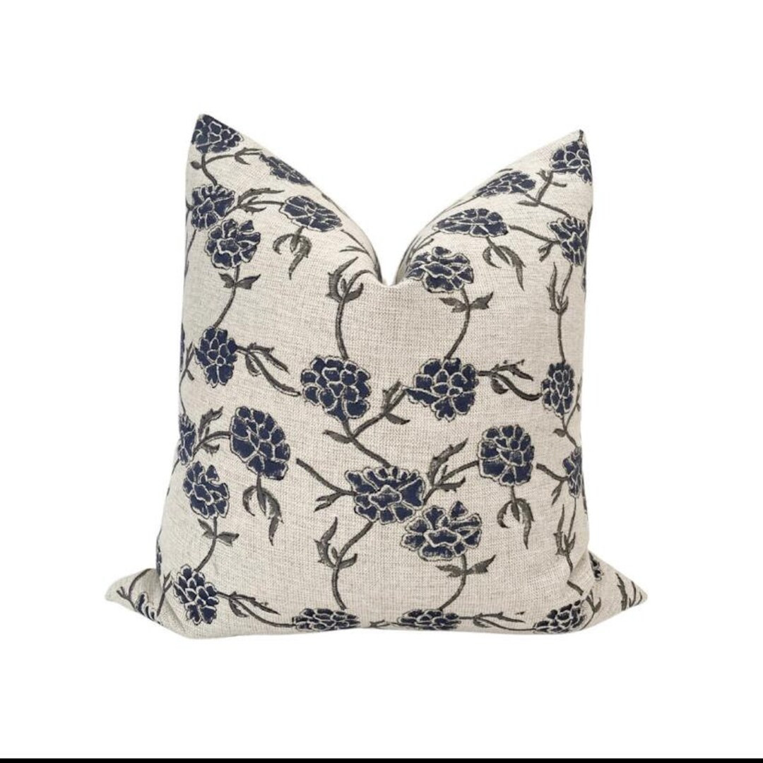 Emery Pillow Cover| Designer Pillow Cover | Neutral Home Decor | Neutral Pillow Cover| Decorative... | Etsy (CAD)