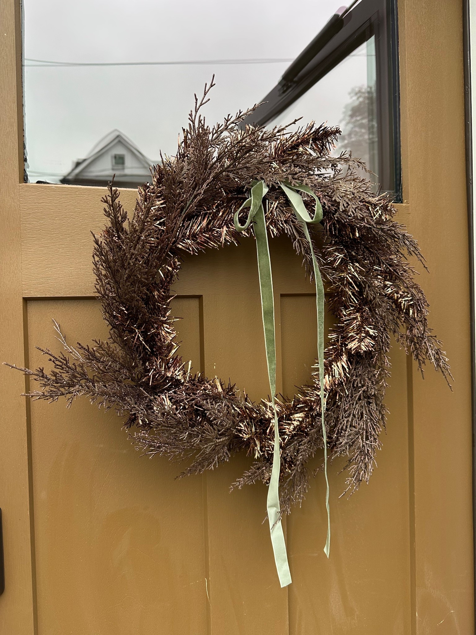 24” copper colored wreath only $25 at target!

#LTKSaleAlert #LTKHome #LTKSeasonal