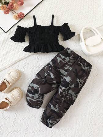 Baby Cold Shoulder Ruffle Hem Top & Camo Print Flap Pocket Pants | SHEIN