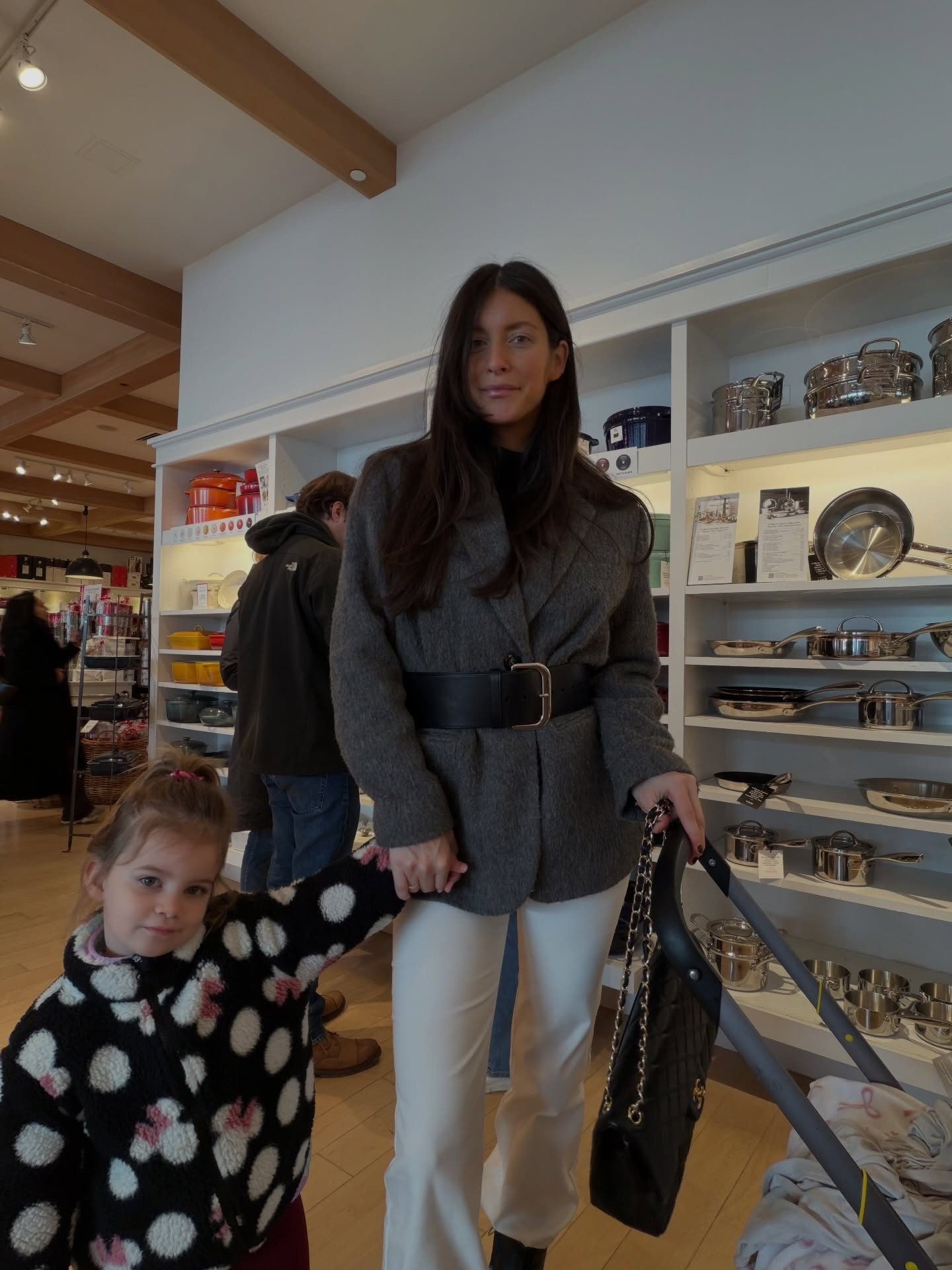 slow mornings and black friday shopping 🖤

#oakbrookmall #blackfridayshopping #ootd