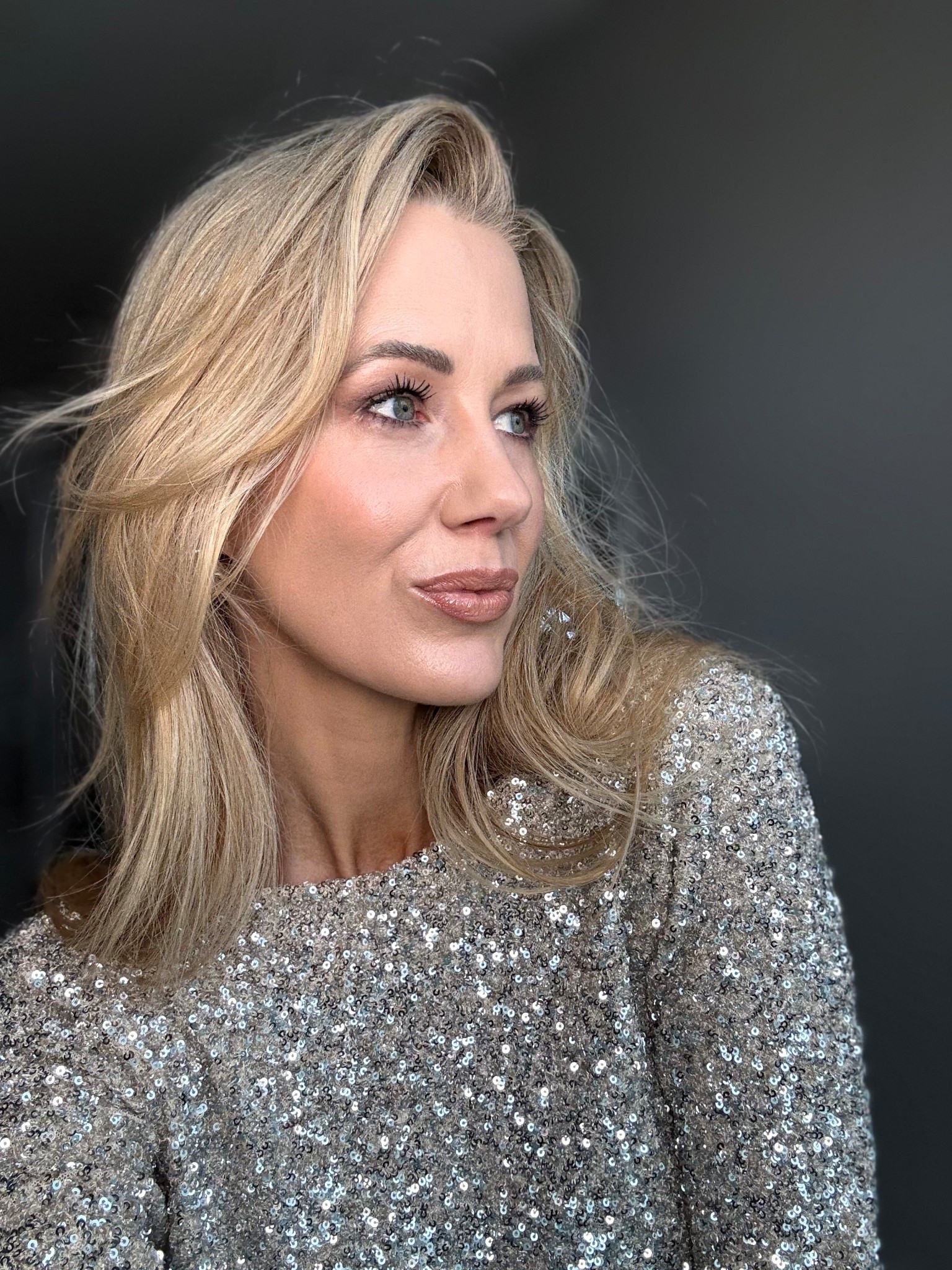 Party season - full face of Iconic London The Glowy Icon set 