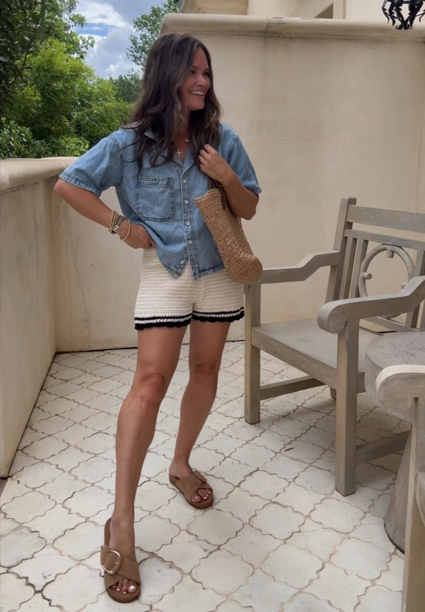 This top can be styled so many ways and also has a matching skirt (linked!) 🤍

#LTKootd #LTKmomlife #LTKgrwm