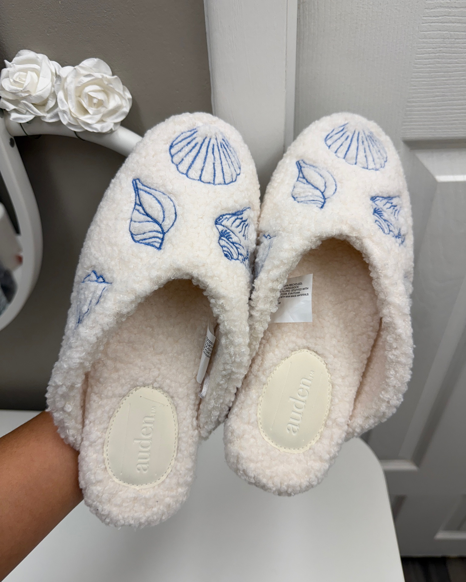 Summer Slippers 🐚🌊

#LTKootd #LTKSeasonal #LTKHome