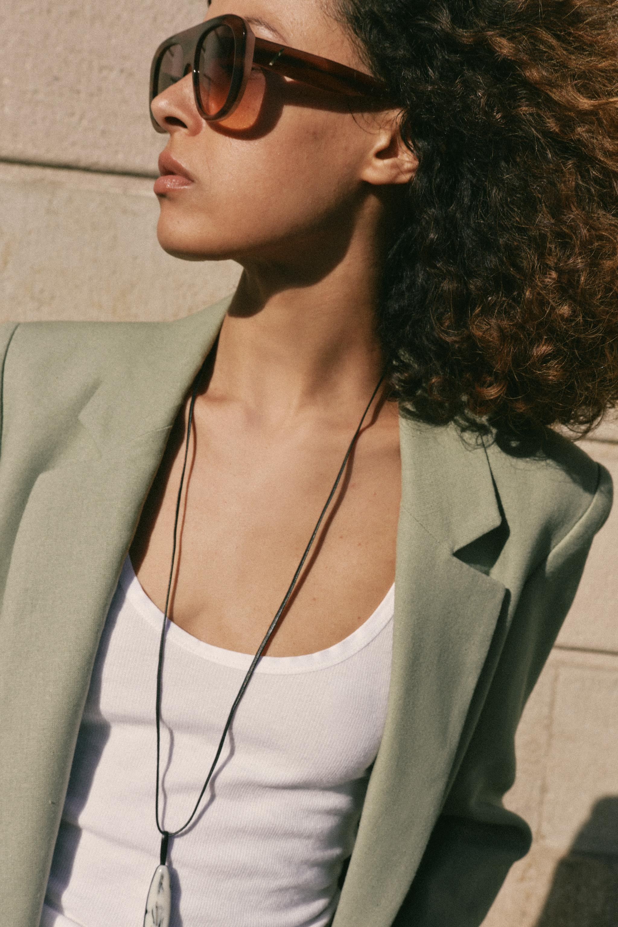 BLAZER AUS LEINEN MIT GERAFFTEN \u00c4RMELN | Zara DE