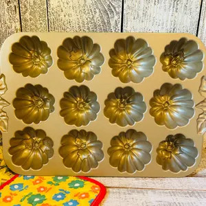 Nordic Ware Pumpkin Patch Cake Pan w 12 Individual Cakelets | Etsy (Global)