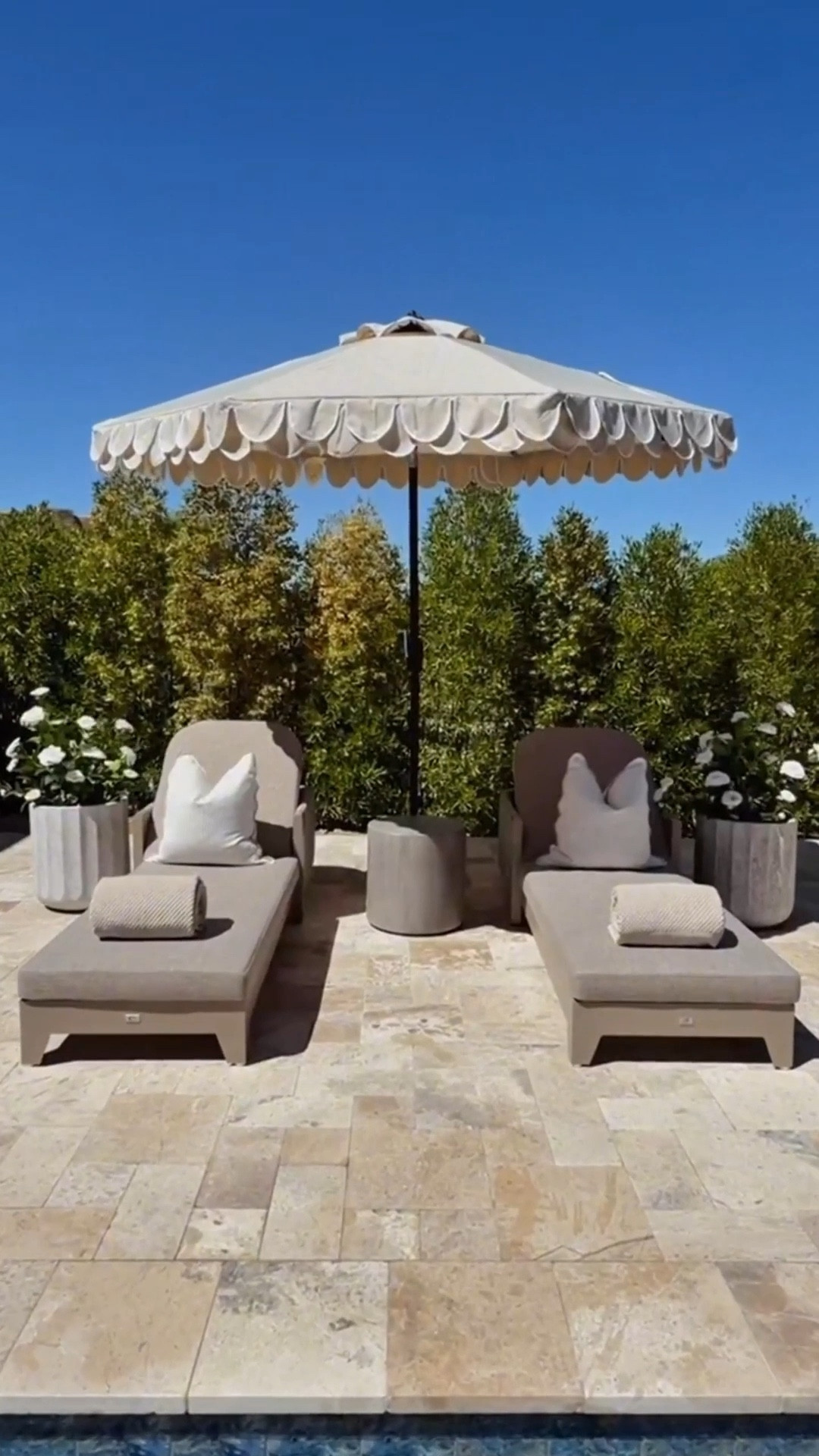 These chaise lounges + faux stone planters + faux flower trees + and umbrellas are GORGEOUS! Seriously.. I’m picky and I’m in LOVE! It’s giving relaxed resort vibes at home 🤍☀️

This has been my favorite spot the last few days 🤍

outdoor chaise lounge
faux stone planters
faux floral trees
scalloped umbrella outdoor
designer inspired patio
resort style outdoor space
amazon outdoor decor 
spring home decor 


#summerthompsonstyles


#LTKHome #LTKdayinmylife #LTKSwim