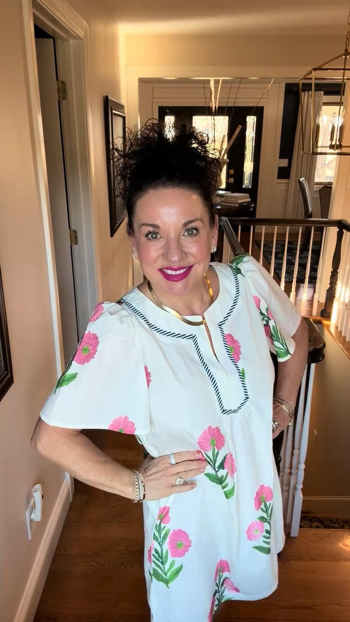 Cute Spring OOTD!

This Amazon floral dress is everything I want for spring—lightweight, feminine, and the large floral print makes it feel so fresh and elevated. And the best part… it has pockets (which is always a win in our book).

Paired it with my favorite Sam Edelman green loafers to give it a polished, effortless look. Truly one of those outfits you can throw on and feel instantly put together.



#springoutfit #springfashion #amazonfashion #amazonfinds #ootdstyle #floraldress #womensstyle #classicstyle #everydayoutfit #effortlessstyle

#LTKootd #LTKdayinmylife #LTKPetite