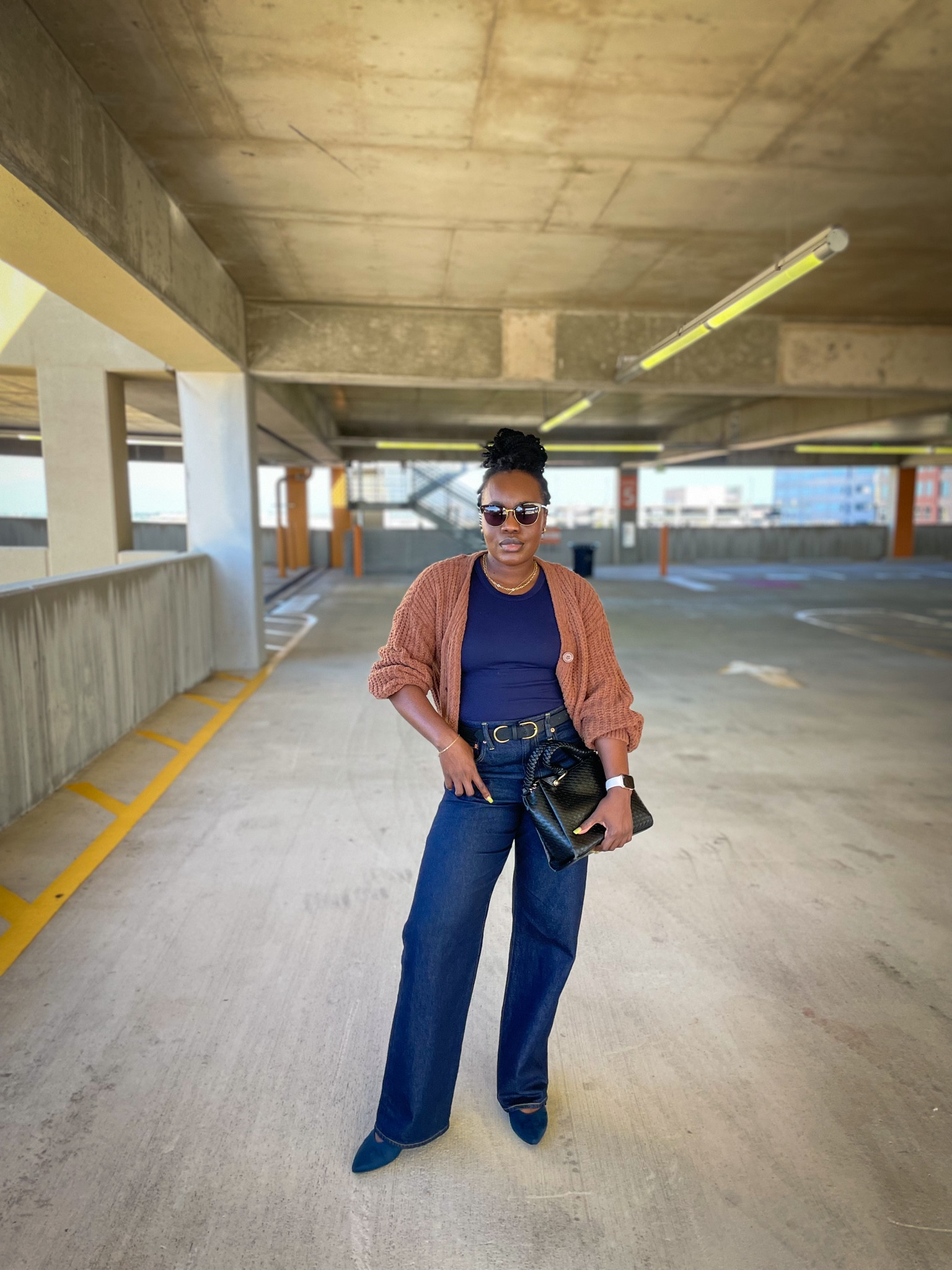Navy and brown fall outfit 

#LTKSeasonal #LTKStyleTip #LTKMidsize