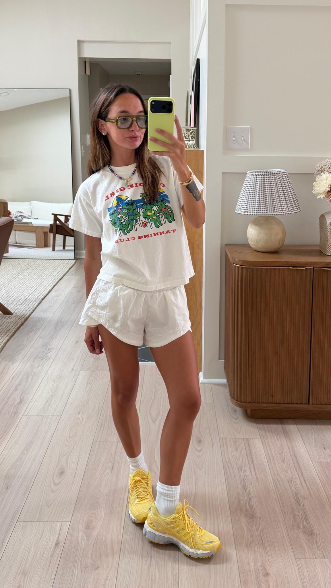 XS shorts! Tshirt not linkable it’s from Goldie swimwear size M