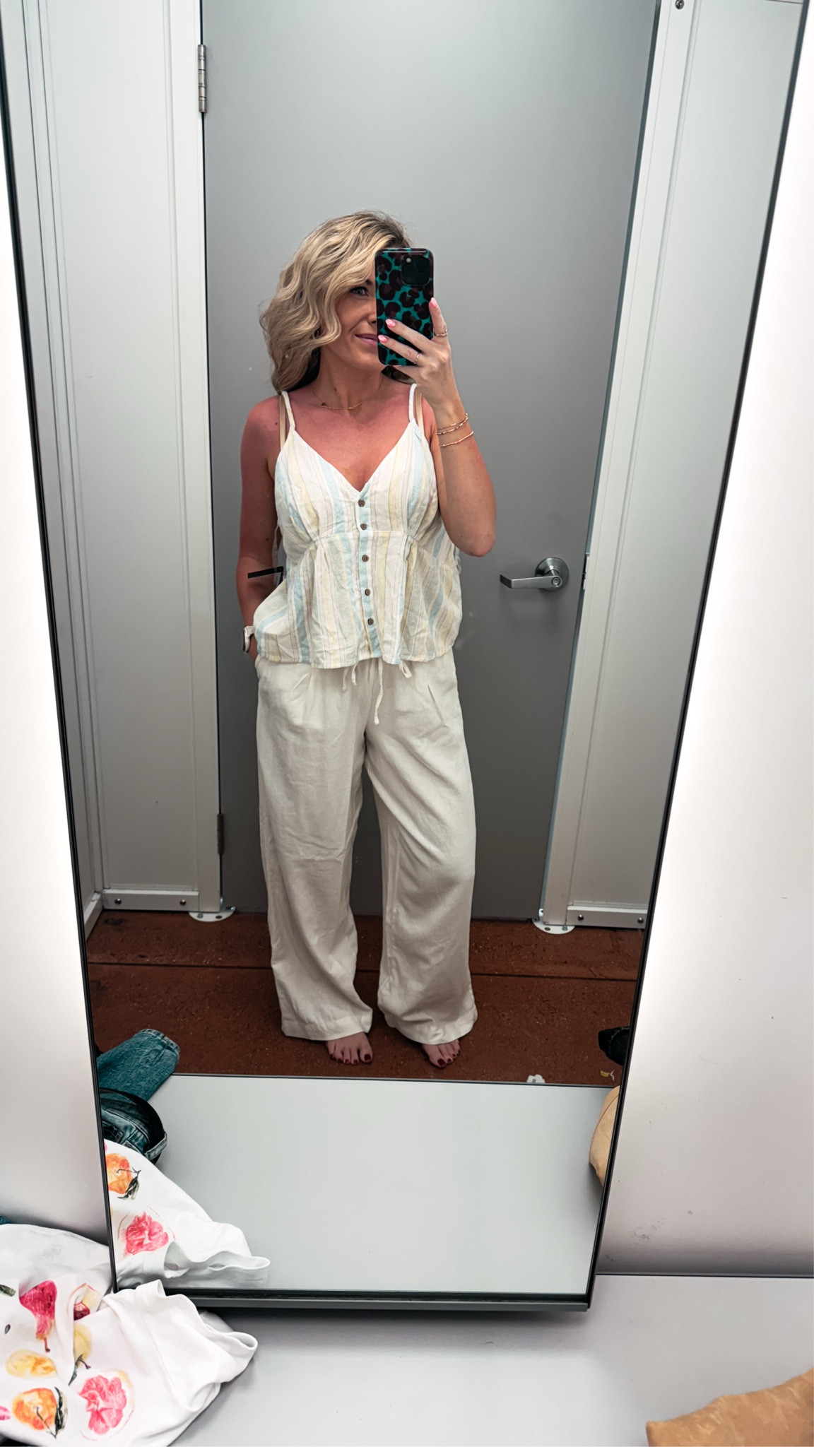 XS bottoms, small topp

#LTKootd #LTKSeasonal #LTKPetite