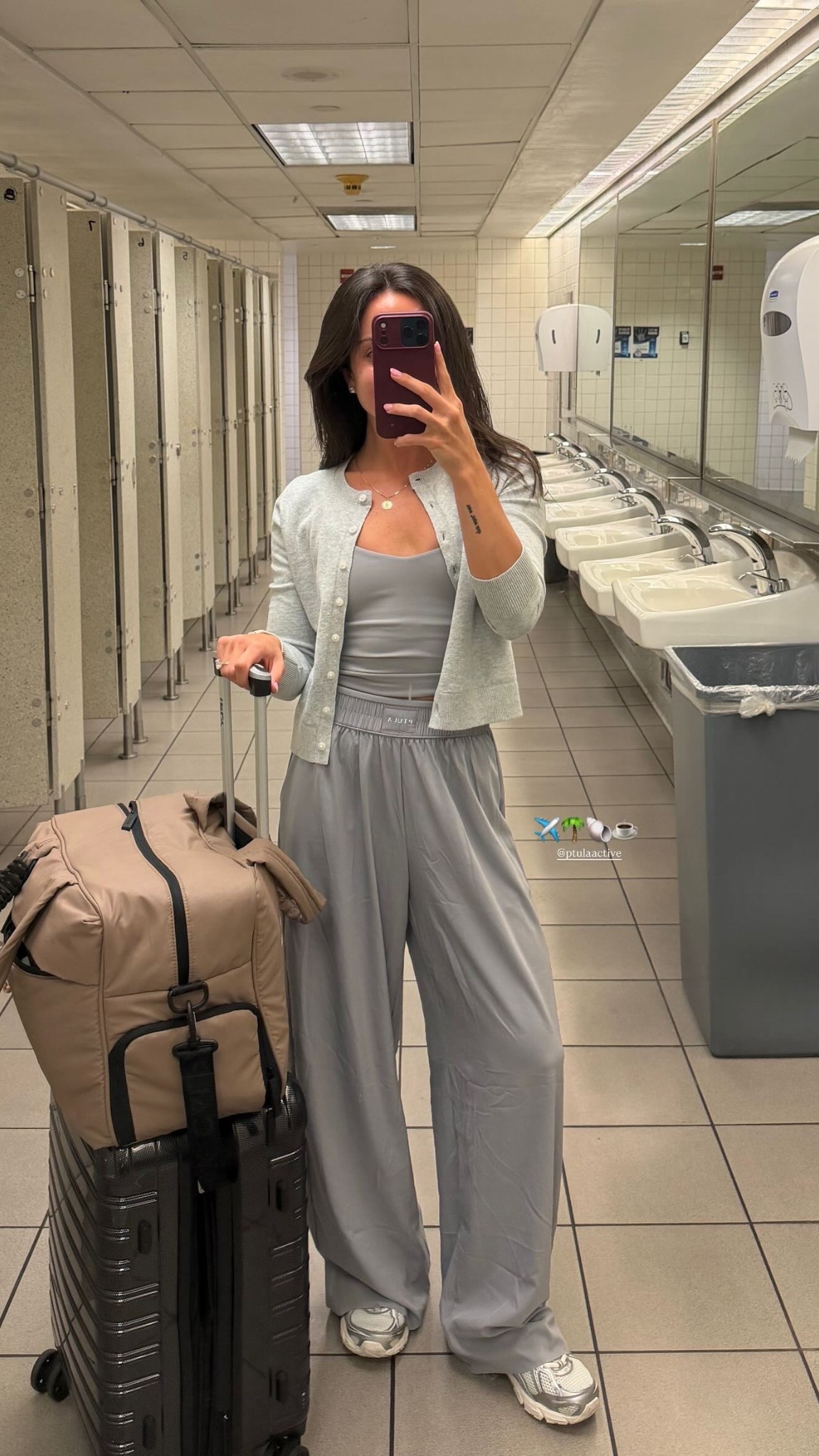 @ptulaactive ✈️🌴🐚☕️ airport travel outfit! Wearing the flow material by Ptula. Flow pants size XS and tennis tank size S!

#LTKootd #LTKTravel #LTKdayinmylife