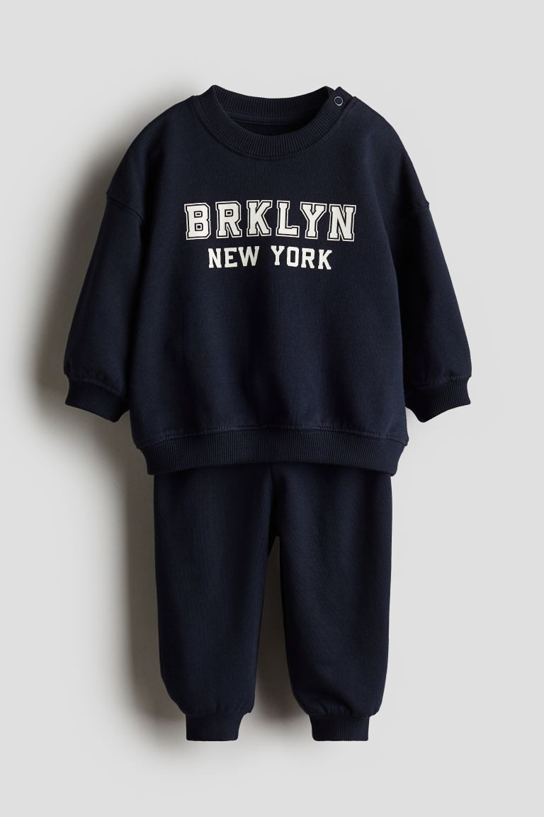 2-piece Sweatsuit | H&M (US + CA)