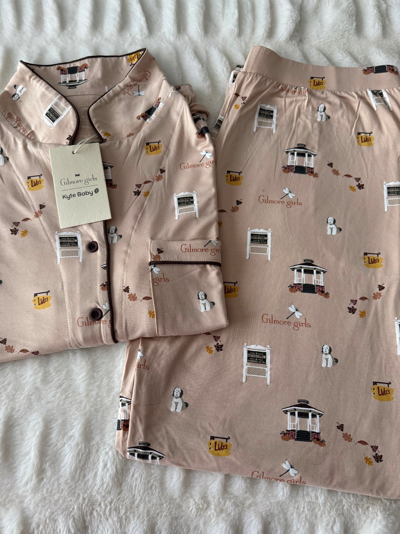 Kyte Living pajama set, Gilmore Girls pajama set, bamboo pajama set

#LTKCyberWeek #LTKGiftGuide #LTKselfcare