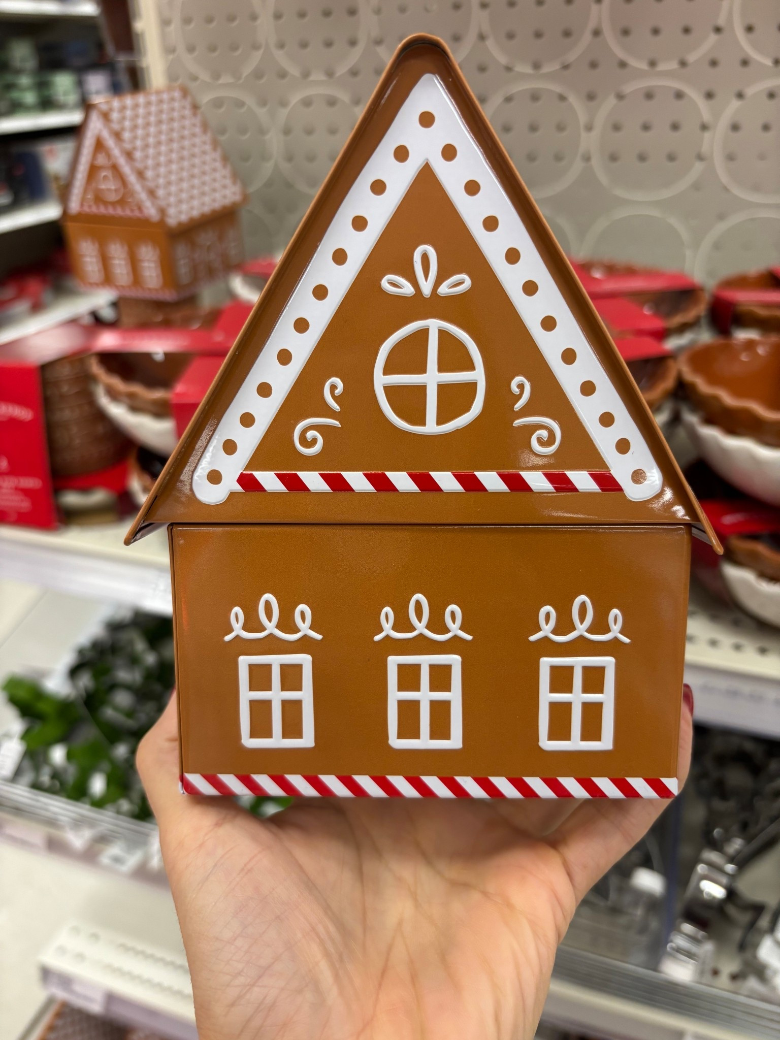Gingerbread house box 


#LTKFindsUnder50 #LTKHoliday #LTKGiftGuide