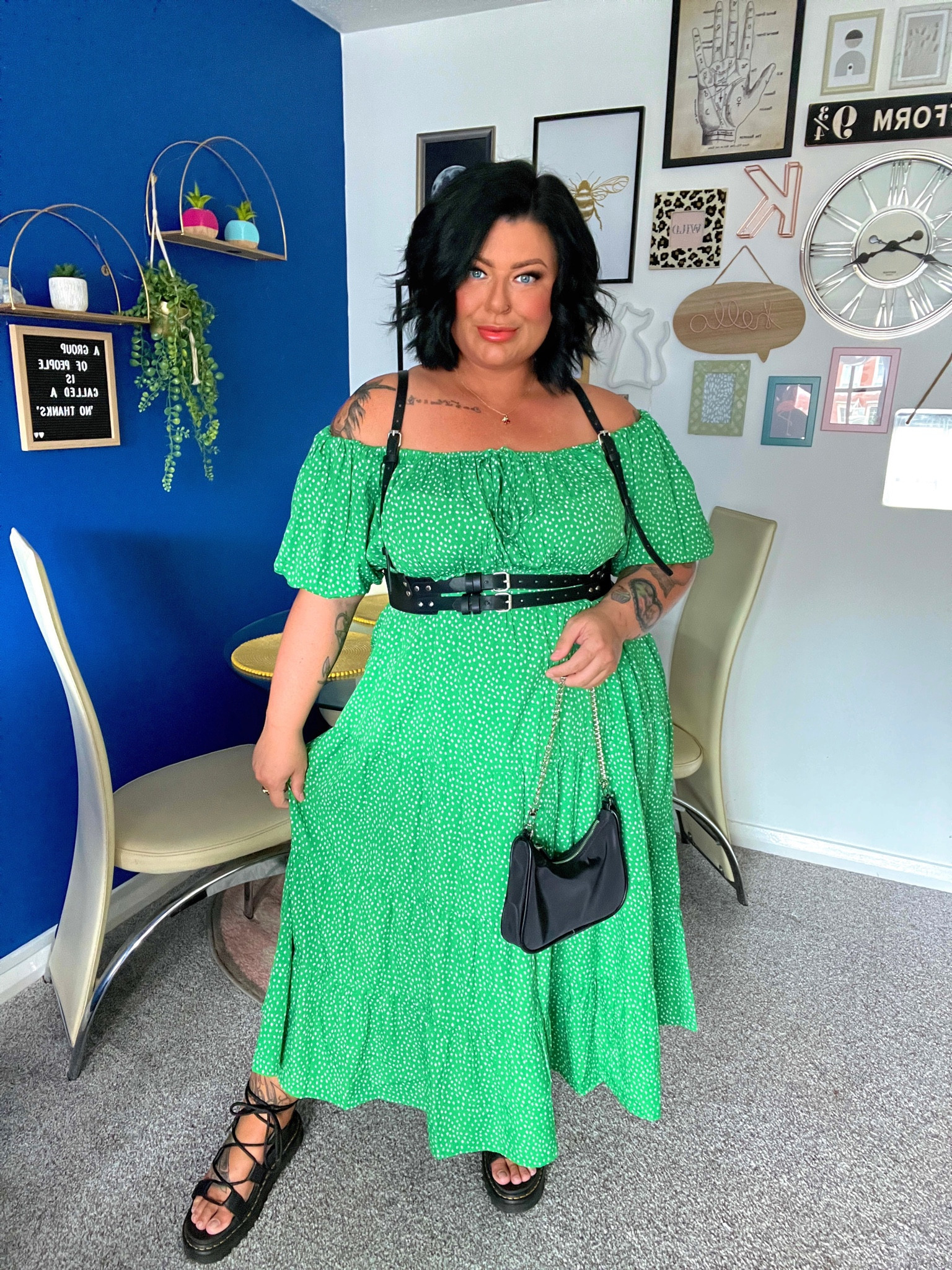 Nah is Primark so I can’t link sorry 💕 Linked an alternative to the doc marten sandals 💕

#LTKcurves