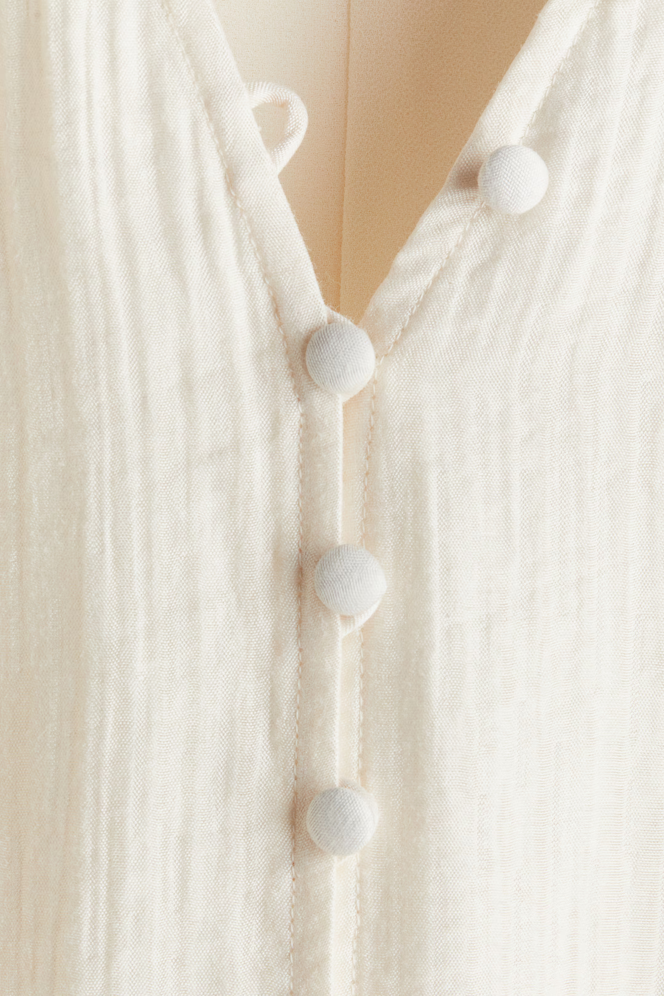 Balloon-sleeved dress | H&M (UK, MY, IN, SG, PH, TW, HK)