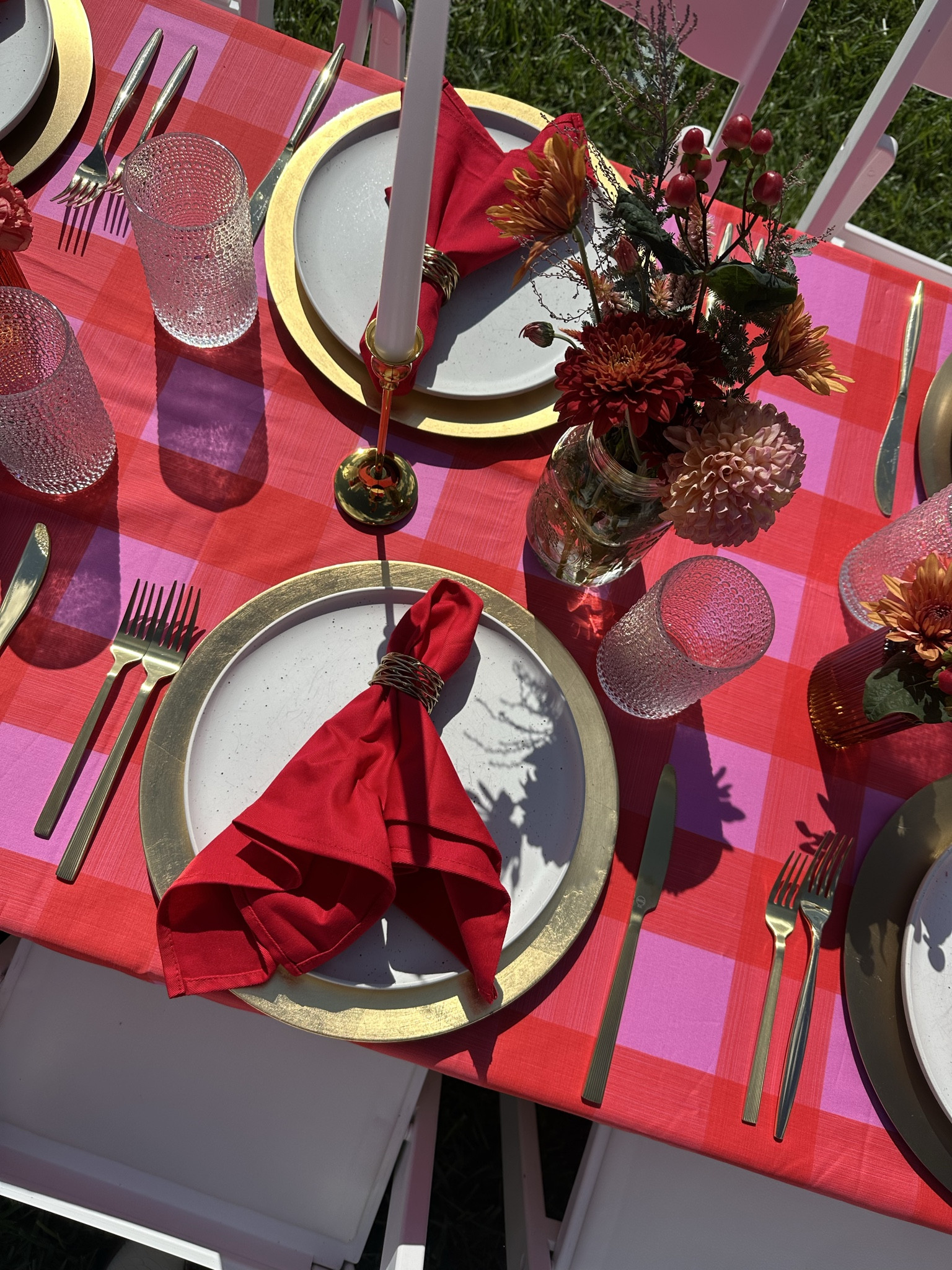 The apple of her eye, bridal shower 🍎🧺🌸

The cutest brunch to celebrate our girl getting married! We all worked so hard & contributed to make this beautiful table happen. 👏🏼

Linked similar stuff to as much as I could! 