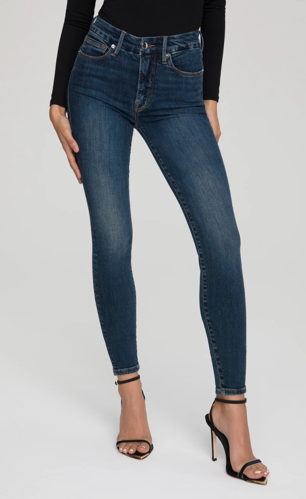 Good American dark-wash skinnies 🤎 flattering, comfy, timeless #LTKdenim #LTKfinds #LTKAamazingfinds

#LTKTall #LTKFindsUnder100