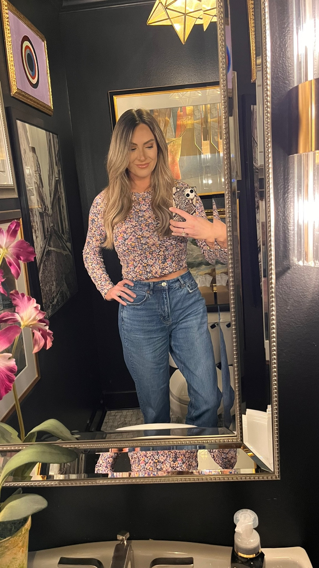 Bathroom Powder Room Tour 

#LTKdayinmylife #LTKHome