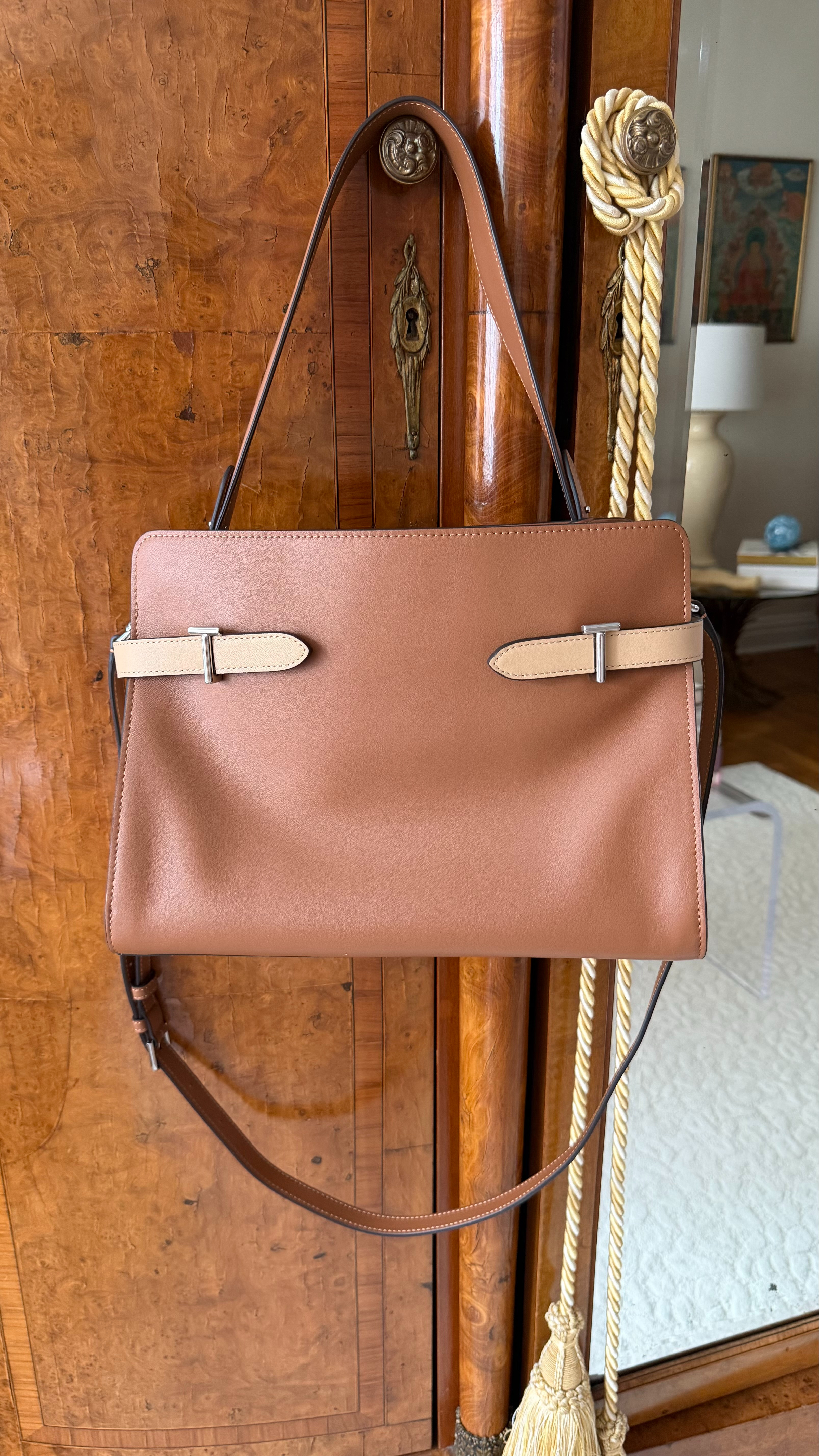I love my new Le Tanneur bag.  I can't wait to start styling it. I love that it can be worn as both a shoulder bag and a crossbody, and the timeless design means I'll be reaching for it season after season.

#LTKgrwm #LTKootd #LTKWorkwear