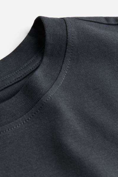 Oversized T-shirt - Round Neck - Short sleeve - Black - Ladies | H&M CA | H&M (US + CA)