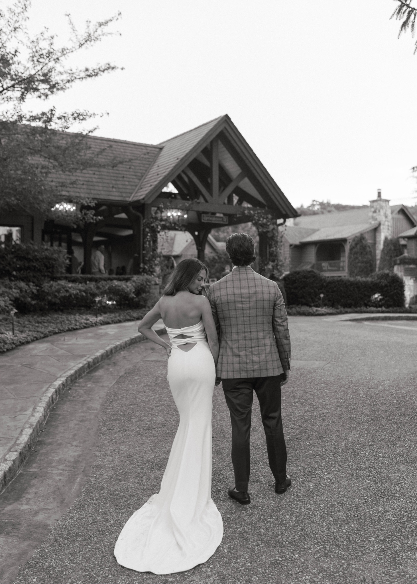 Rehearsal dinner outfit 
Bride to be 
In the xs
White gown strapless gown 

#LTKwedding