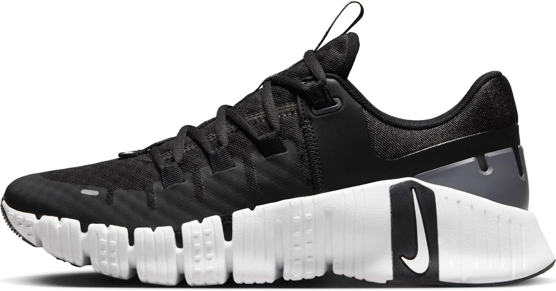Nike Women's Sneaker | Amazon (US)
