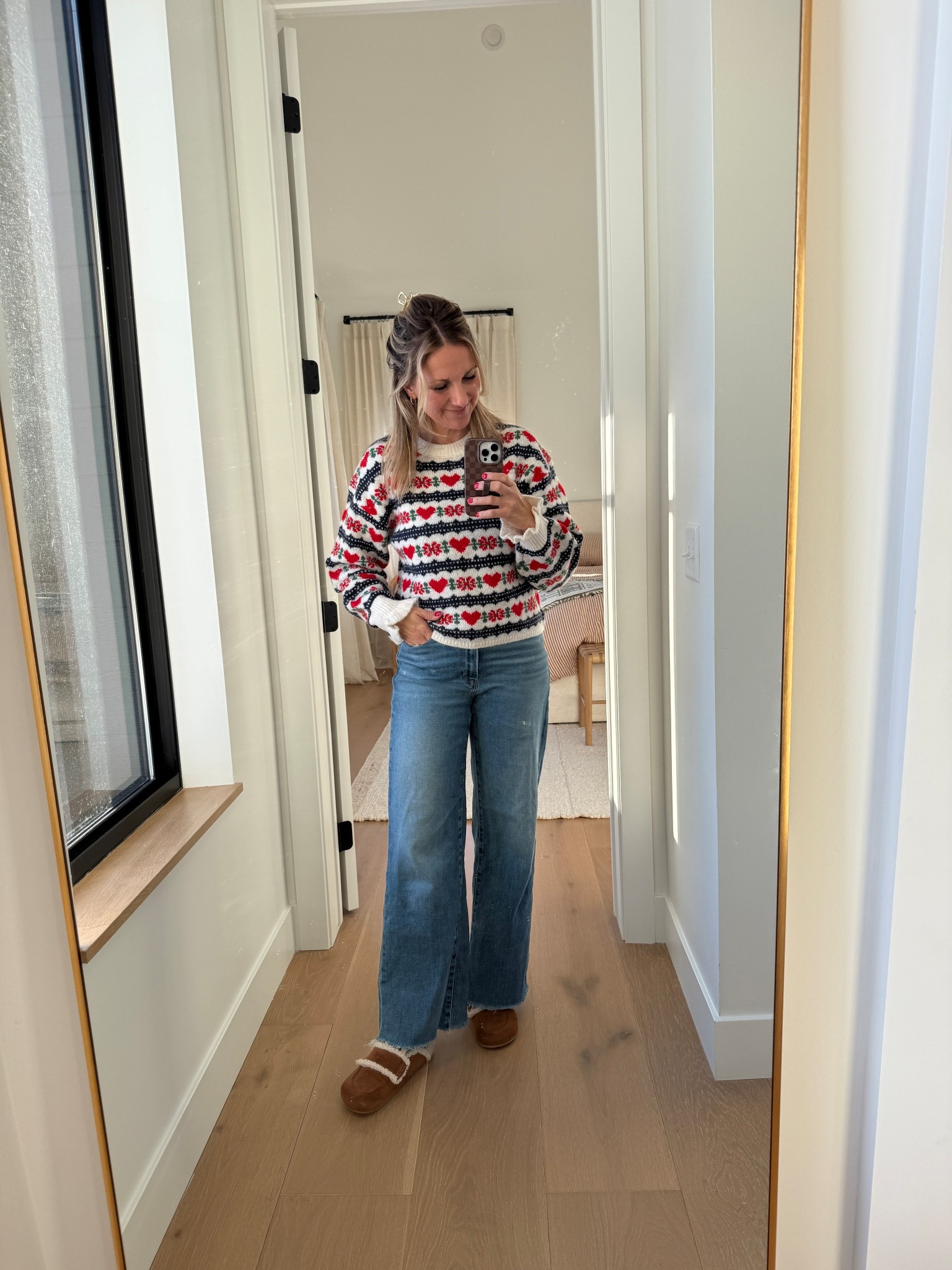 Cutie sweater is Old Navy and 40% off! 

#LTKOver40 #LTKootd