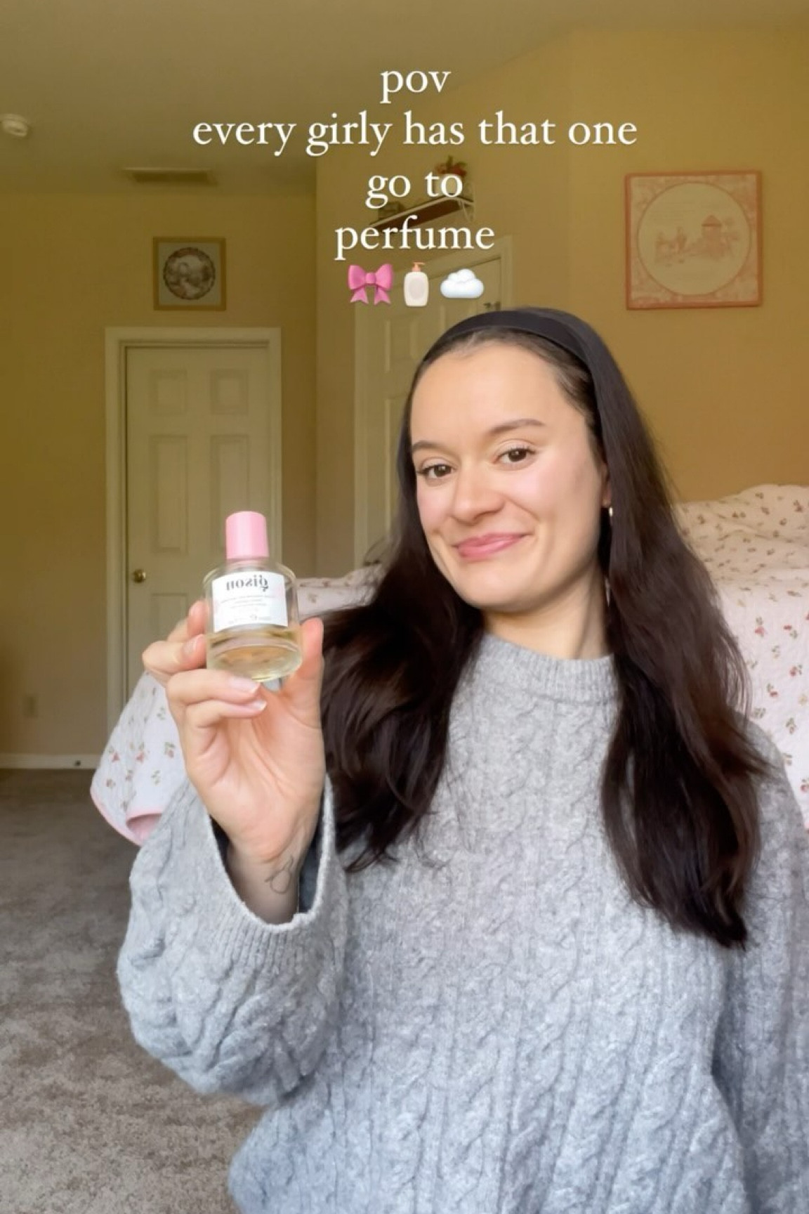 Signature scents are must!!! 🧴🎀☁️

I love a good floral scent!!! It works all year round and there are so many versions! 

Do you have a signature scent? 

#girl #girlhood #lifestyle #gisou #beauty #perfume #signaturescent #floral #fall #parfume #mygotto