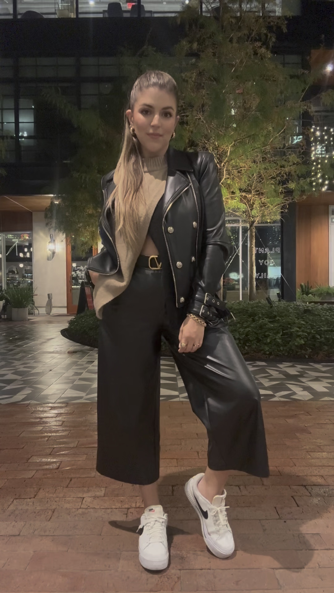 Cool mom energy, but make it *chic*! 🖤 Effortless yet stylish: faux leather pants, an edgy leather jacket, and an asymmetric top that keeps it comfy and cool. ❤️


#LTKMidsize #LTKFindsUnder50 #LTKSaleAlert
