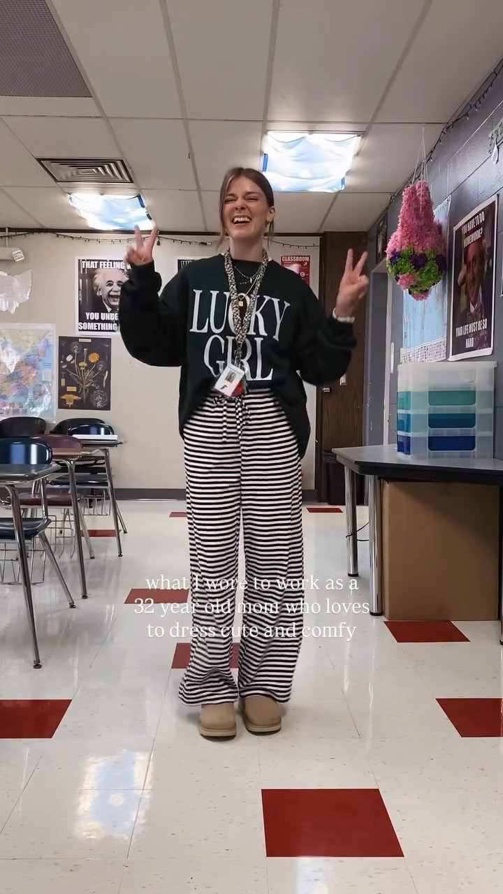 Happy St. Patty’s Day my friends 🍀🐸✌🏼

I was super excited to wear this cute lucky girl sweatshirt and claw clip from @shopettaandeast 🥰 check out their shop for some really cute finds!!! ✨💃🏽

**the sweatshirt I am wearing was a limited edition but I found another one on their site but it’s gray and I don’t think it's cropped, so a regular sweatshirt length! 

#ootd #outfitideas #outfitinspo #momootd #teacheroutfit

#LTKootd #LTKdayinmylife