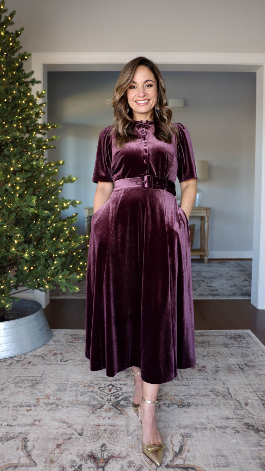 Three petite-friendly holiday dresses from @Boden 

Green Lace Dress: Petite 0 - runs large at the chest
Black Metallic Dot Dress: Petite 0 - tts
Purple Velvet Dress: Petite 0 - runs large at the chest

#ad


#LTKHoliday #LTKPetite