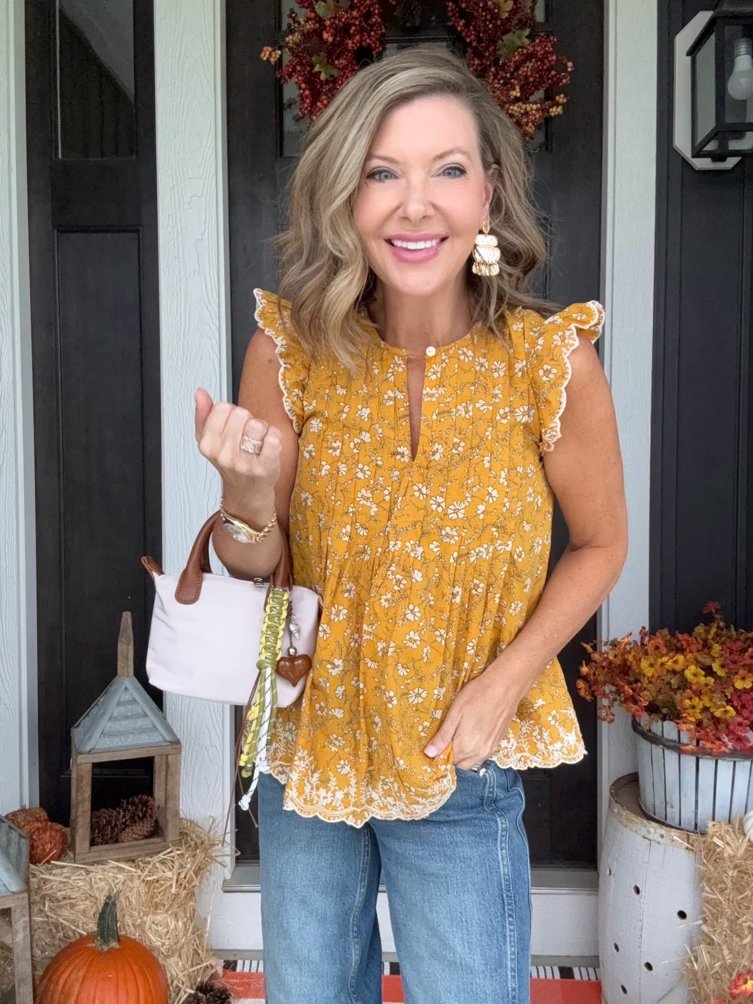 Good Morning! Happy Monday! 

I’m excited to be partnering with Walmart to show you a few cute items this week! This top was my favorite of the entire order! Comes in other colors too! The new scenario line is soo good! #walmartpartner #walmartstyle

#LTKootd #LTKSaleAlert #LTKSeasonal