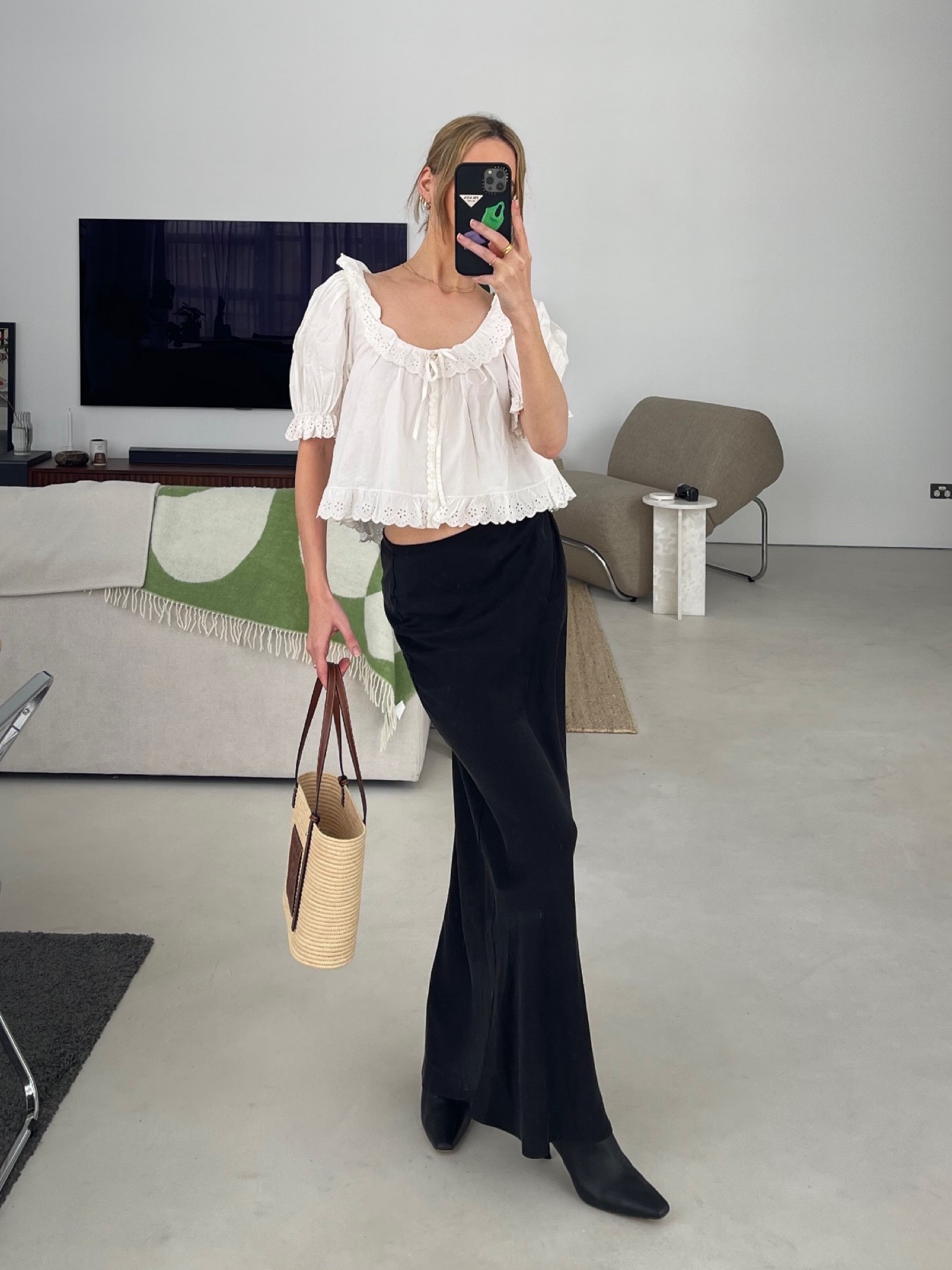 spring outfits, feeling a bit girly today 

black skirt, slip skirt, white top, basket bag, spring, outfits, ootd 

#LTKaustralia #LTKSeasonal #LTKbrasil