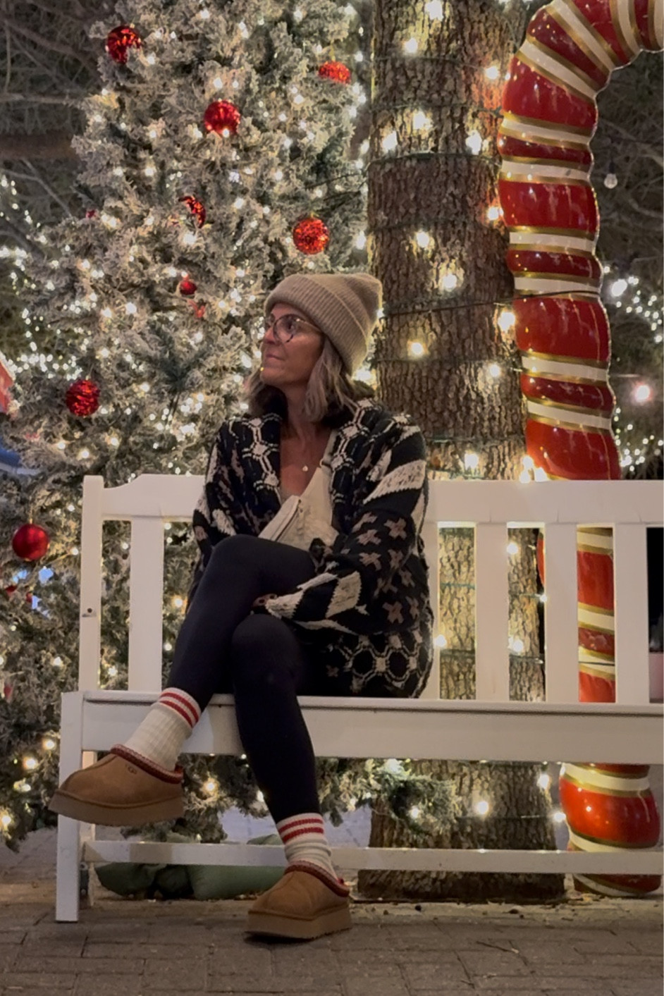 a cozy little christmas fitcheck 

bag is MANDRN use code PATCINEBF to stack discount through cyber monday! 

#LTKCyberWeek #LTKSeasonal #LTKHoliday