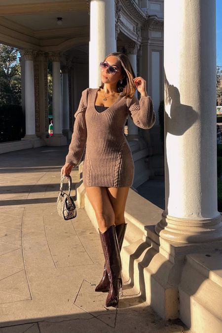 Michael Costello Revolve Vneck mini Sweater dress / wearing XS

Schutz brown over the knee boots / wearing 6.5

Quay sunglasses

Snake print bag 

#LTKGiftGuide #LTKshoecrush #LTKHoliday