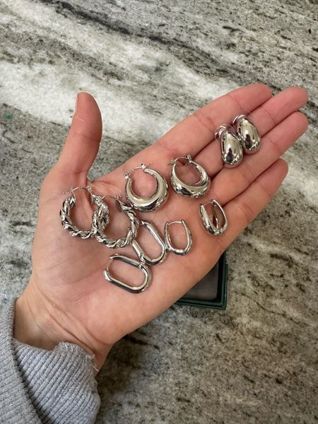 You need these silver hoops from Amazon! 
