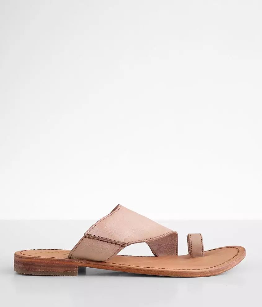 Sant Antoni Leather Sandal | Buckle